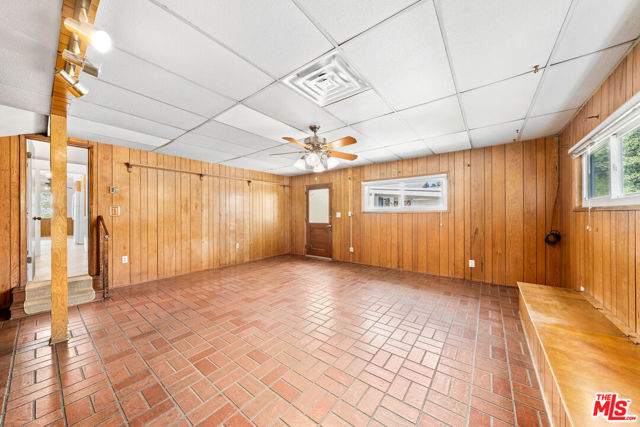 7111 WHITAKER Avenue photo 4
