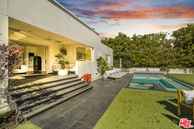 1116 Linda Flora Drive, Los Angeles CA: https://media.crmls.org/mediaz/59d76d1f-8d12-41af-a22f-f66b660895f1.jpg