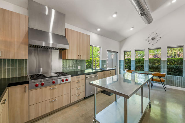 24 Calle Ardilla, Rancho Mirage CA: https://media.crmls.org/mediaz/59d78bf8-6e12-4ca0-a505-9f55a96d3b46.jpg