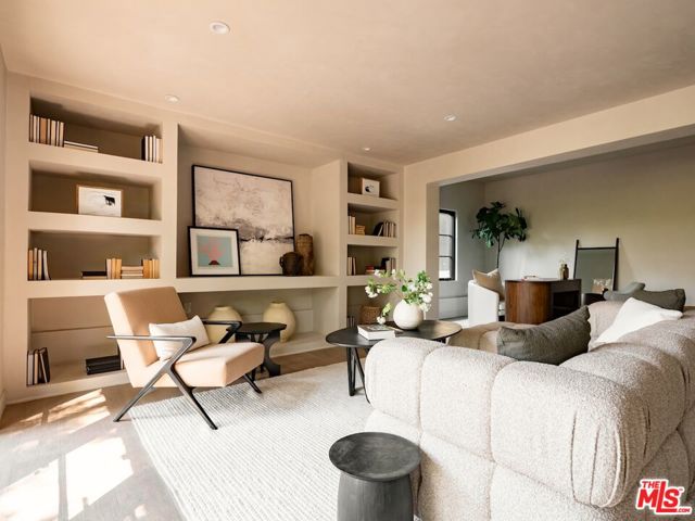 4790 Galendo Street, Woodland Hills CA: https://media.crmls.org/mediaz/59d8b0f6-3a67-45b4-af53-2522c1828698.jpg