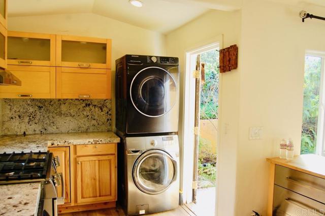 Front Image Thumbnail for CRNDP2602879