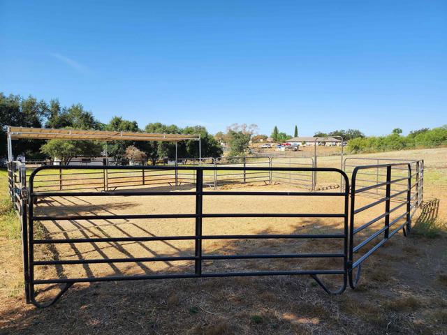 Detail Gallery Image 17 of 54 For 27252 Shiloh Ln, Valley Center,  CA 92082 - 4 Beds | 3 Baths