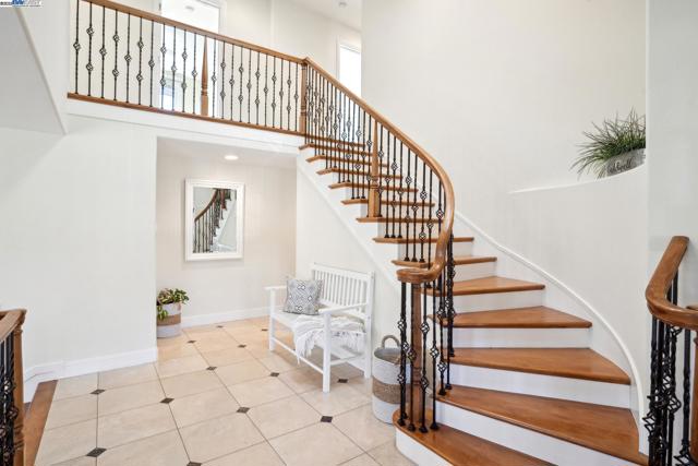 367 Mt Washington Way, Clayton CA: https://media.crmls.org/mediaz/59da3b64-9835-47bd-ac69-bd7dc3616afa.jpg
