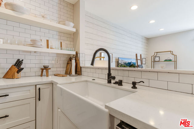 Drew Fenton | 520 S Barrington Avenue Los Angeles CA | MLS: 7436055