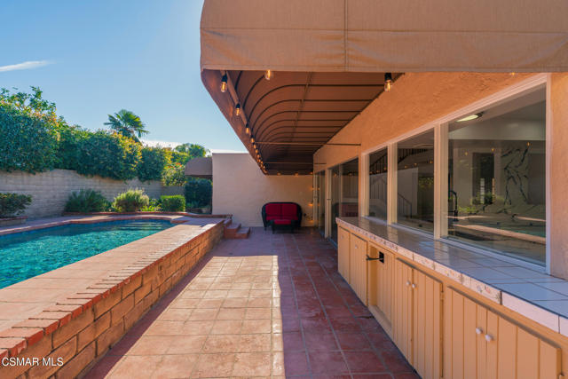 4524 Greengate Court, Westlake Village CA: https://media.crmls.org/mediaz/59dba7cf-49a0-4316-838a-efe44c129ed2.jpg