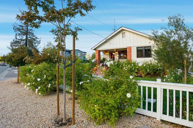 203 Santa Clara Avenue, Redwood City CA: https://media.crmls.org/mediaz/59dbb376-ba33-4d44-b6d9-0e047de273a9.jpg