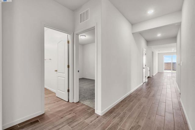 4171 Markovich Ct, Richmond CA: https://media.crmls.org/mediaz/59dc9a72-7460-4059-877d-47781df49dce.jpg