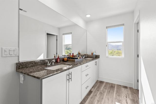 Detail Gallery Image 20 of 30 For 35076 Hacienda Heights, Fallbrook,  CA 92028 - 4 Beds | 3 Baths