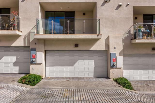 2879 B St, San Diego CA: https://media.crmls.org/mediaz/59ddab80-8db1-4a19-82a3-7d1902c1e26c.jpg