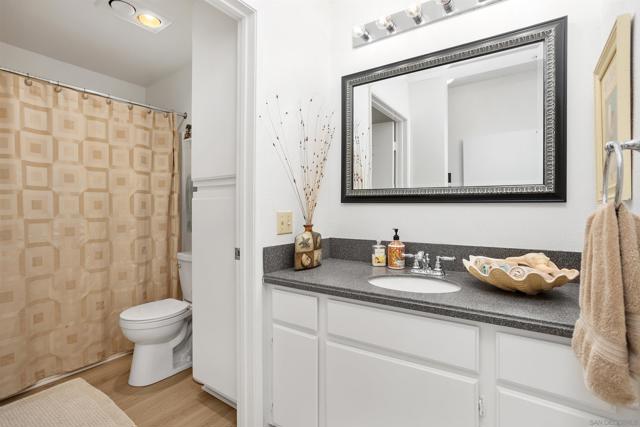 18515 Caminito Pasadero, San Diego CA: https://media.crmls.org/mediaz/59ddb6bd-b8f2-4871-a72c-db2e822a7b08.jpg