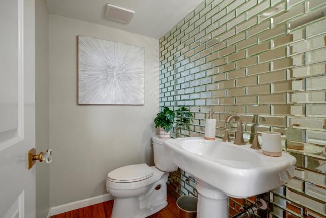 2238 Lincoln Street, East Palo Alto CA: https://media.crmls.org/mediaz/59de32be-3bda-45a0-bd7e-d20395dfe062.jpg
