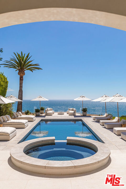 24824 Pacific Coast Highway, Malibu CA: https://media.crmls.org/mediaz/59df0e86-d583-4a86-a062-2ba01426deb0.jpg