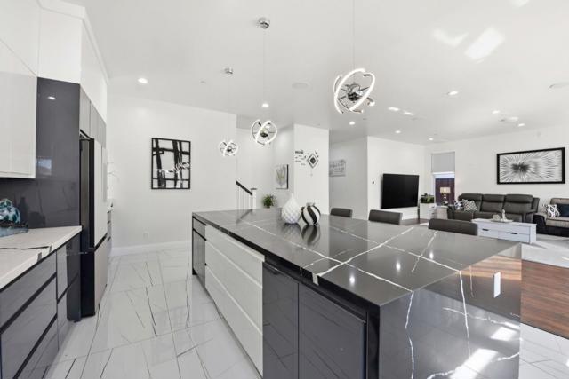 43141 Continental Drive, Fremont CA: https://media.crmls.org/mediaz/59df2114-ffcd-4d25-a94c-c3bbc48856a8.jpg