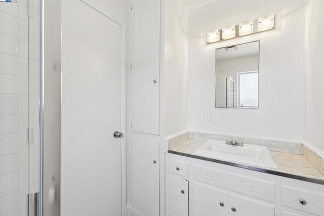 916 El Caminito, Livermore CA: https://media.crmls.org/mediaz/59df342d-e426-4484-b0df-d36d330489da.jpg