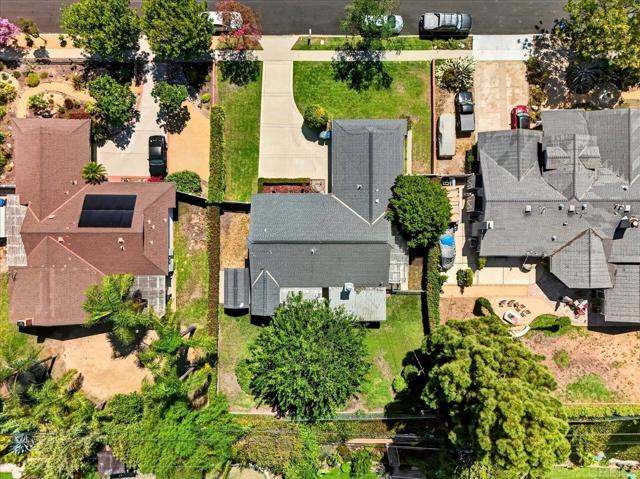 183 Sandberg Street photo 32