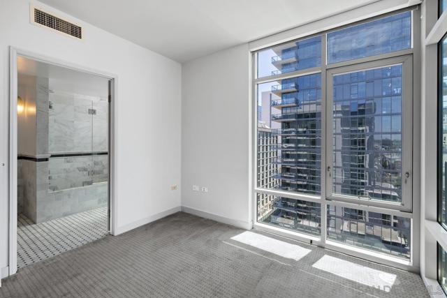 425 W Beech St, San Diego CA: https://media.crmls.org/mediaz/59dfc1e1-d421-4976-a5a1-d01ed6c607f6.jpg