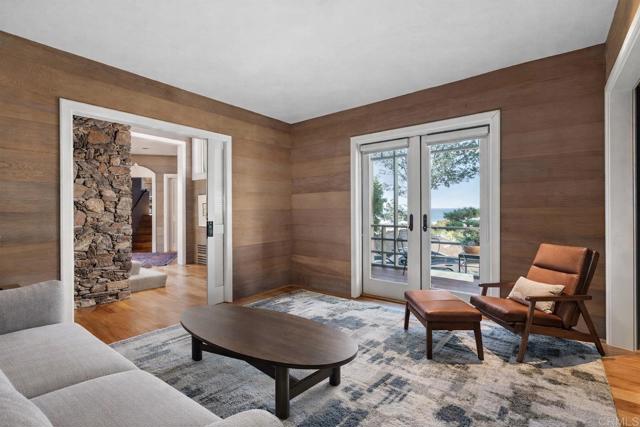 Detail Gallery Image 8 of 17 For 13027 via Latina, Del Mar,  CA 92014 - 4 Beds | 3 Baths