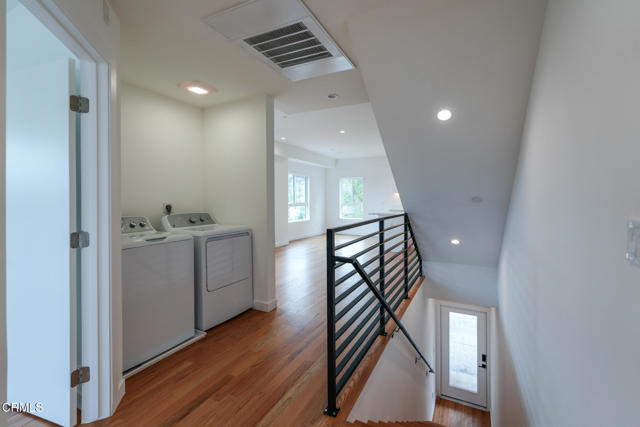 Detail Gallery Image 11 of 29 For 517 N Avenue 50, Los Angeles,  CA 90042 - 4 Beds | 3 Baths