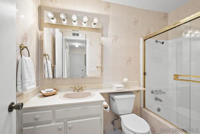 4456 Cather Avenue, San Diego CA: https://media.crmls.org/mediaz/59e0648a-6fbd-4c9b-8eb8-97417658d90d.jpg