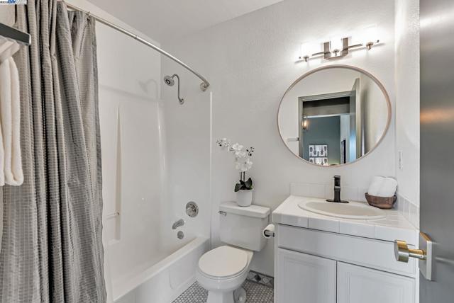 1106 Besito Ave, Berkeley CA: https://media.crmls.org/mediaz/59e0adfb-2067-4907-a43c-45a171c65116.jpg