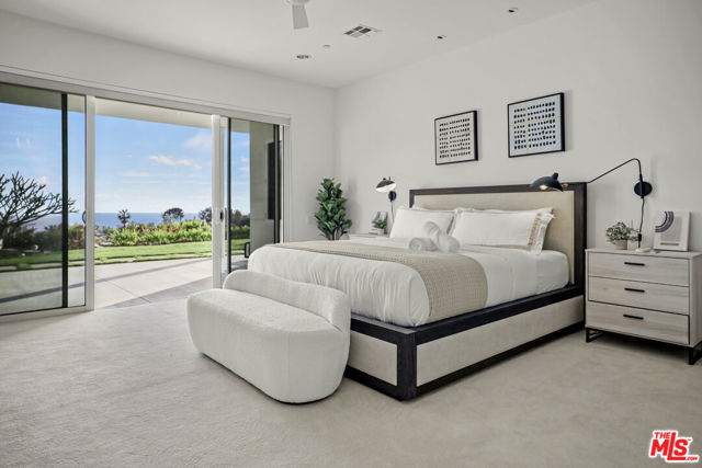 27454 Winding Way, Malibu CA: https://media.crmls.org/mediaz/59e0c926-125d-4db8-a3c2-123341fbe744.jpg