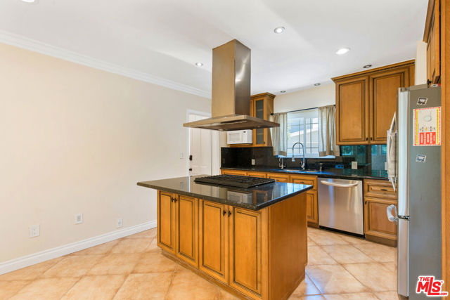4236 Ensenada Drive, Woodland Hills CA: https://media.crmls.org/mediaz/59e0fddc-a41c-4e04-9cc9-0ccec11c7d95.jpg