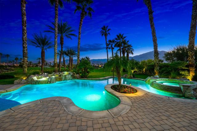 58061 Carmona, La Quinta CA: https://media.crmls.org/mediaz/59e1717f-8a87-45c6-810a-bf3dde059b4d.jpg