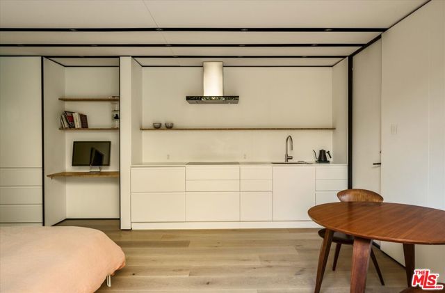 947 N Martel Avenue, Los Angeles CA: https://media.crmls.org/mediaz/59e1cf5a-53b5-4ef7-a65c-4689f3f37fb0.jpg