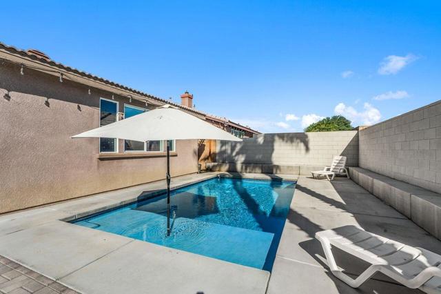42724 Tango Court, Indio CA: https://media.crmls.org/mediaz/59e2fec6-7104-4f0e-b448-859c3e60e9cd.jpg