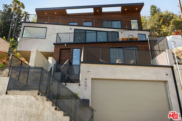 4691 Glenalbyn Drive, Los Angeles CA: https://media.crmls.org/mediaz/59e3bcce-921c-4d89-89dd-0b6eb6dc5995.jpg