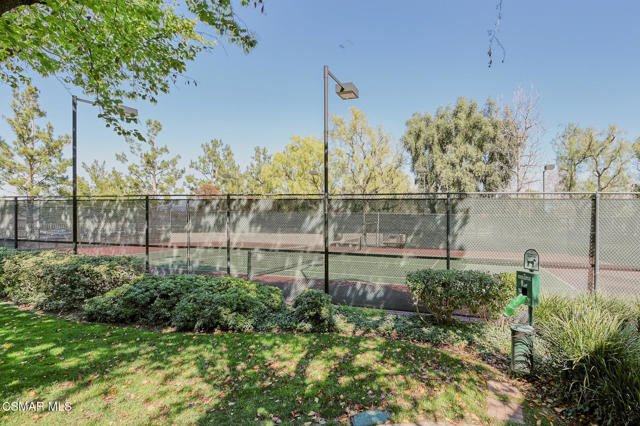 24145 Del Monte Drive, Valencia CA: https://media.crmls.org/mediaz/59e3e9bf-5786-4e45-b660-81c905f83a9c.jpg