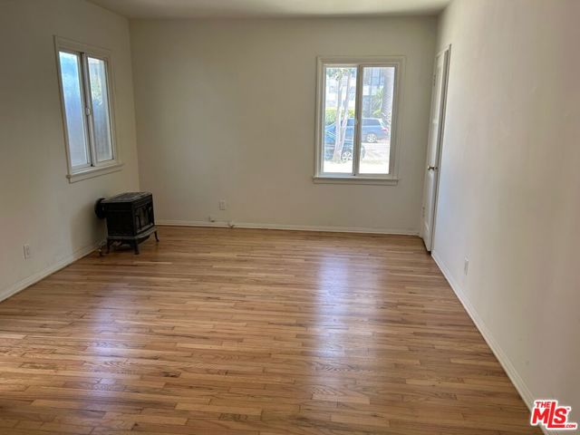 1444 Yale Street, Santa Monica CA: https://media.crmls.org/mediaz/59e42928-22c2-4cf5-b381-5a77ec4fe5d4.jpg