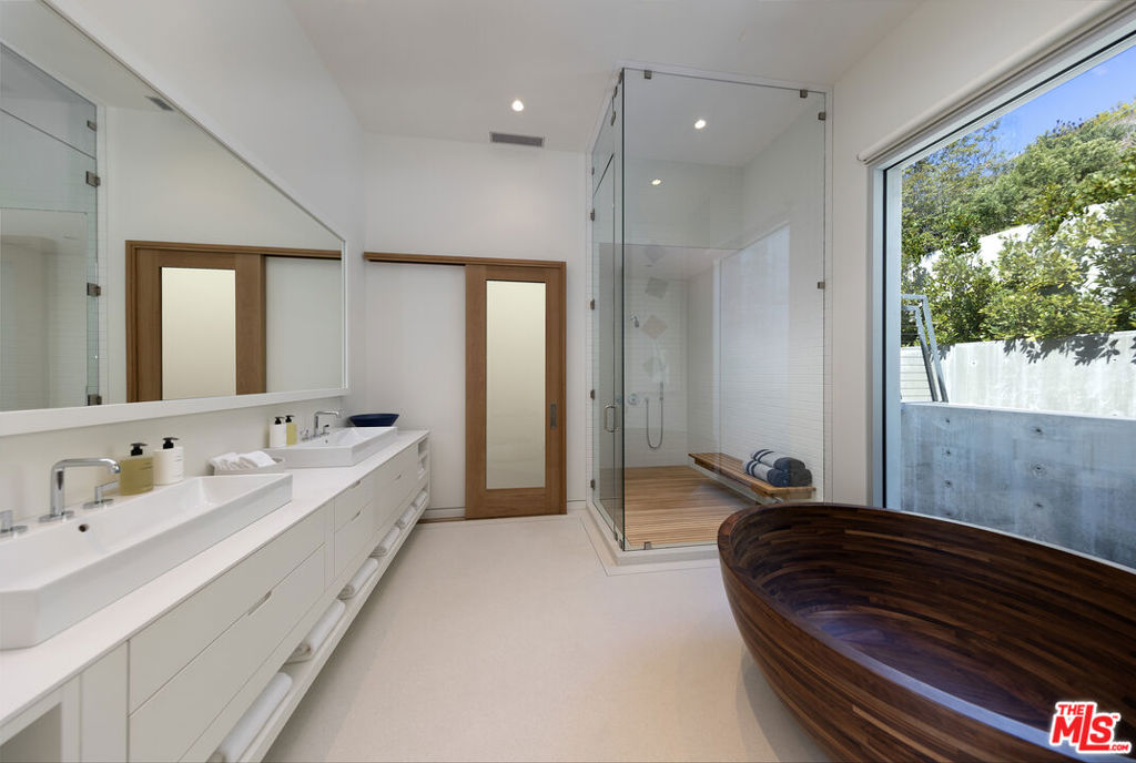 MLS #25527783 image #12