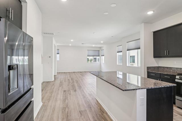 5265 Beachfront Cove Street, San Diego CA: https://media.crmls.org/mediaz/59e49feb-a994-4853-8d4d-774da528da53.jpg