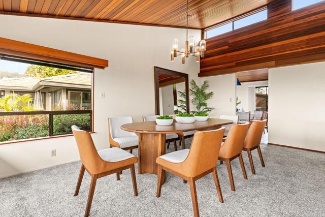 6960 Via Estrada, La Jolla CA: https://media.crmls.org/mediaz/59e50005-3031-4184-a3e6-713c3b1a9de9.jpg