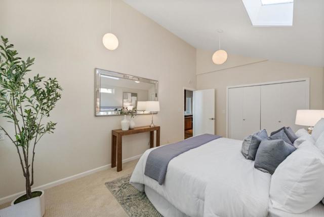 20243 Beatty Ridge Road, Los Gatos CA: https://media.crmls.org/mediaz/59e51d51-e27a-40ce-b320-9d419c8f22d5.jpg