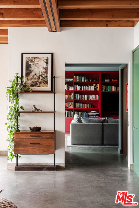 22575 Monte Vista Drive, Topanga CA: https://media.crmls.org/mediaz/59e5651f-799f-4148-b901-03634010d76f.jpg