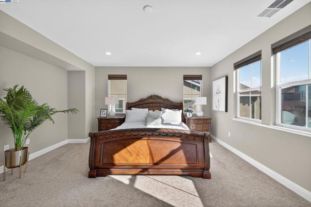 7058 Atlas Peak Dr, Dublin CA: https://media.crmls.org/mediaz/59e6012e-7084-47db-bf48-f89380715e00.jpg