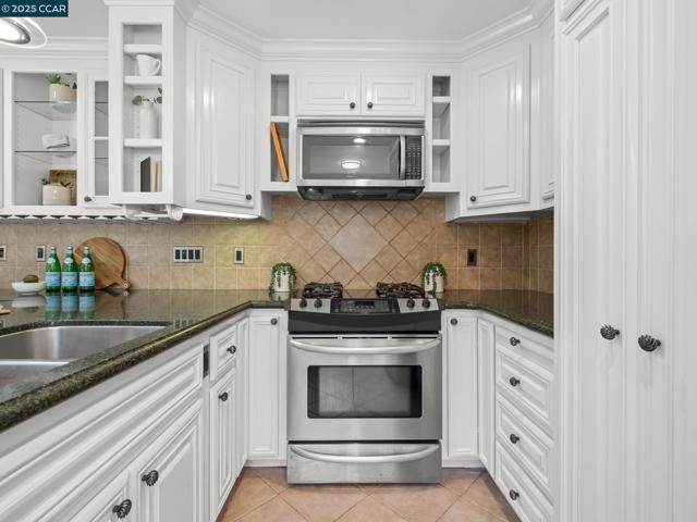 200 El Dorado Ave, Danville CA: https://media.crmls.org/mediaz/59e60a45-3d46-479d-b364-c5b67fc8d032.jpg