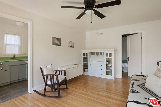4015 Shelburn Court, Los Angeles CA: https://media.crmls.org/mediaz/59e6243e-e1df-4728-887d-01e60f7f8ab7.jpg