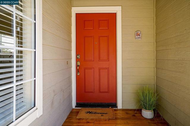 764 Steffa St, Bay Point CA: https://media.crmls.org/mediaz/59e71595-6a24-4fec-a415-ed2de7e66286.jpg