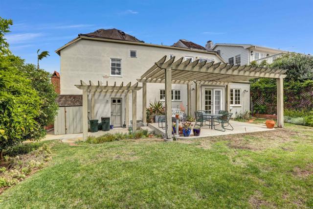 Detail Gallery Image 16 of 21 For 627 Arenas St., La Jolla,  CA 92037 - 3 Beds | 3 Baths