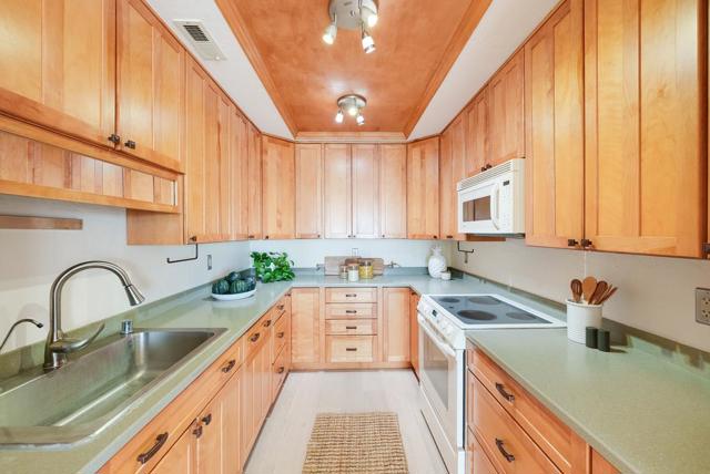 261 Sea Ridge Road, Aptos CA: https://media.crmls.org/mediaz/59e7d079-26ab-4292-87e7-b0993d195095.jpg