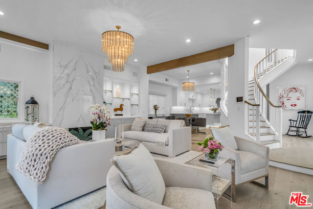 Image 5 of 43 For 2620 Grand Canal