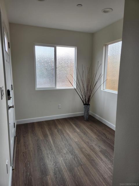 Unit 1 - Entrance  Foyer