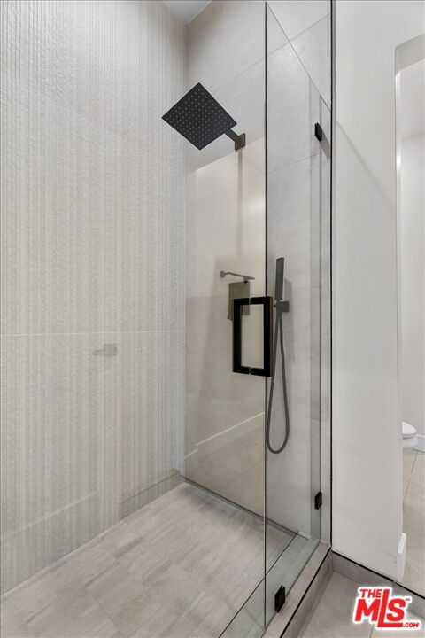 8644 Venice Boulevard, Los Angeles CA: https://media.crmls.org/mediaz/59e8b0d3-10cb-489d-ae08-129707110da5.jpg
