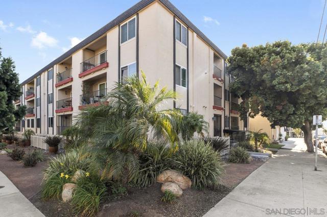 2244 2nd Avenue, San Diego CA: https://media.crmls.org/mediaz/59e8c853-8b5d-4aa9-be19-9a03a1d7c79f.jpg