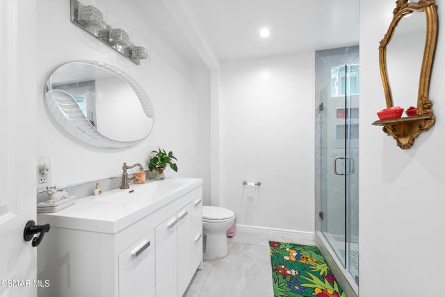 4148 Camino De La Cumbre, Sherman Oaks CA: https://media.crmls.org/mediaz/59e8d460-c19d-4d5d-b076-bbedb28e4687.jpg