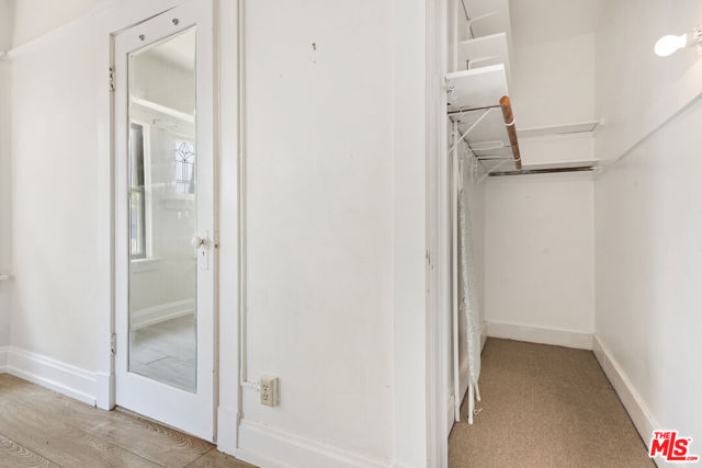 45 Breeze Avenue, Venice CA: https://media.crmls.org/mediaz/59e9983c-025f-43c2-addb-ab9c35c9a7e4.jpg