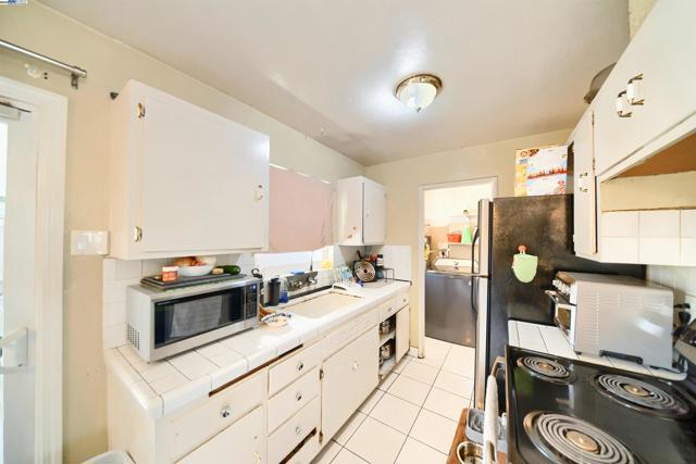 3382 Mount Wilson Dr, San Jose CA: https://media.crmls.org/mediaz/59edf61d-e907-4520-b7a8-684654c4a642.jpg